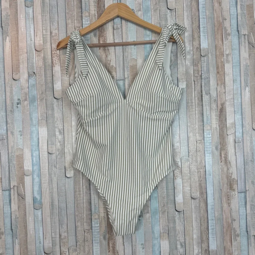 H&M Green White Seersucker Striped Padded Cup‎ High Leg One Piece Swimsuit NWT L